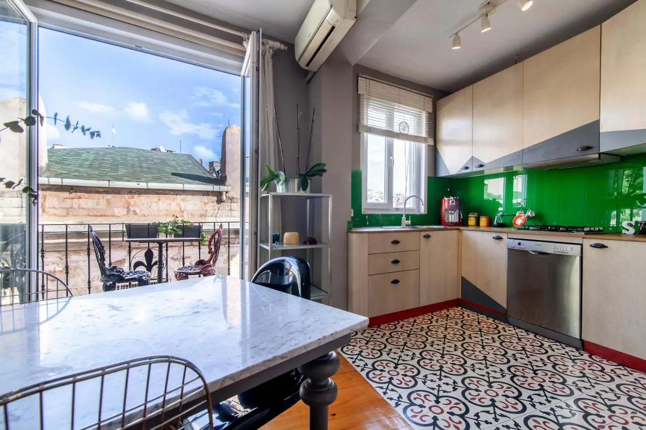 Modern Apartment With Stylish Interior In Beyoglu Istanbul Turkey